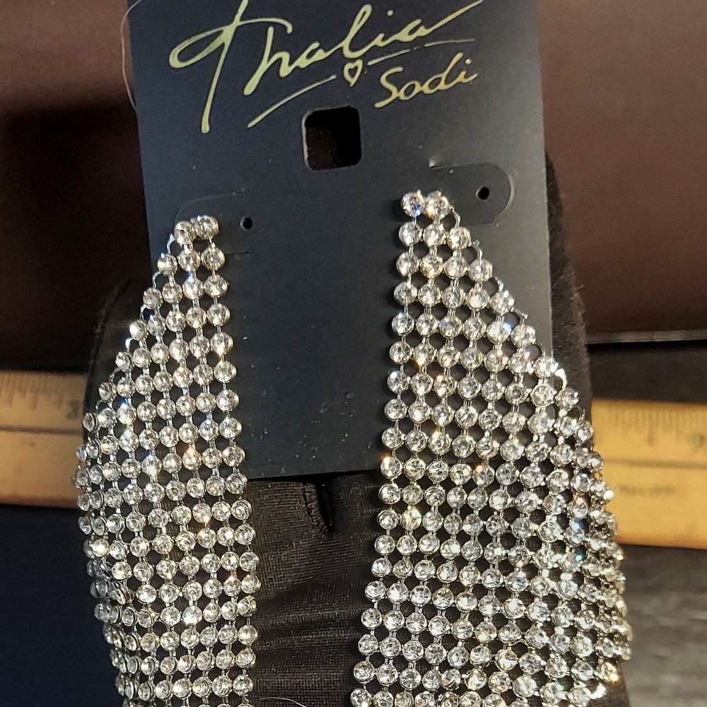 Thalia soti beautiful chain style CZ mesh earrings
